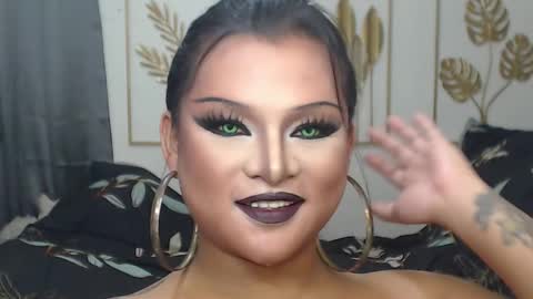 Snapshot of yourtrannyqueenxxx chatting on November 28, 2025, 11:51 pm Anastacia Grey online show from November 28, 2025, 11:51 pm