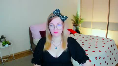 Snapshot of youruniverser chatting on May 25, 2026, 4:51 am Alice online show from May 25, 2026, 4:51 am
