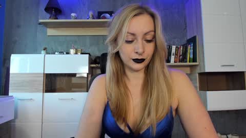 YourVenus00 -Follow my OF online show from January 7, 2025, 7:52 am
