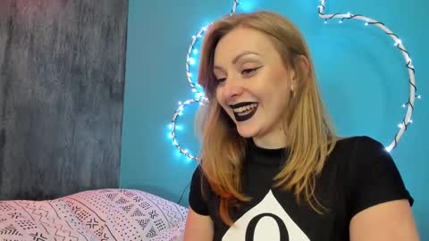 YourVenus00 -Follow my OF online show from January 28, 2025, 4:19 pm