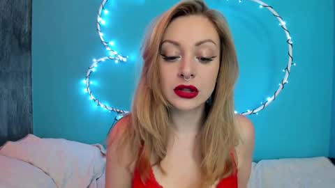 YourVenus00 -Follow my OF online show from February 13, 2025, 1:05 pm