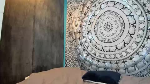 YourVenus00 -Follow my OF online show from November 22, 2025, 12:37 pm