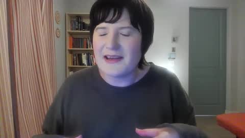 Rose Noire online show from December 1, 2025, 11:54 pm