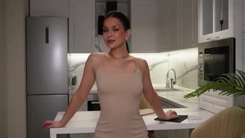 youur_sweetheart online show from November 6, 2025, 2:07 pm