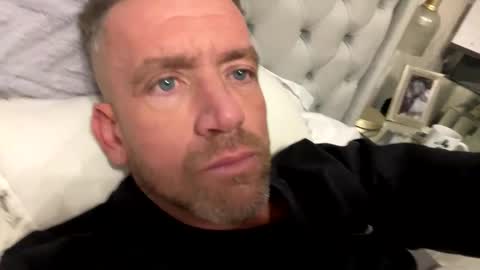 Snapshot of youwantus69 chatting on January 3, 2025, 8:43 am You want us 69 online show from January 3, 2025, 8:43 am