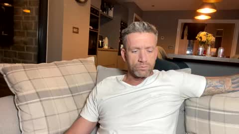 Snapshot of youwantus69 chatting on January 30, 2025, 5:41 am You want us 69 online show from January 30, 2025, 5:41 am