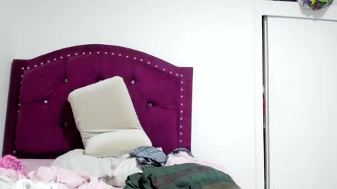 elizabeth  ju   online show from January 23, 2025, 2:44 am