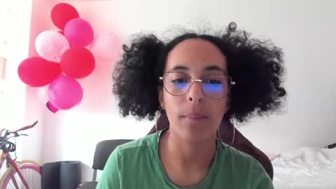 elizabeth  ju   online show from February 9, 2025, 10:00 pm