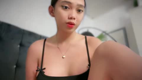 YowgineTheGreat online show from February 6, 2025, 12:16 pm