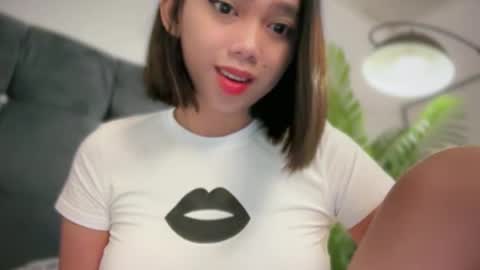 YowgineTheGreat online show from February 23, 2025, 12:48 pm