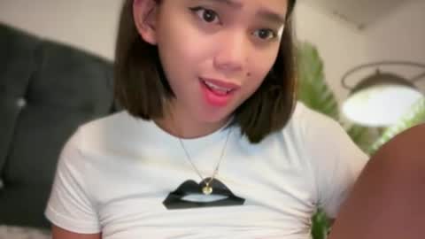 YowgineTheGreat online show from February 23, 2025, 8:55 pm