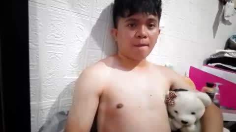 yrlittle_baby online show from April 12, 2026, 10:31 am