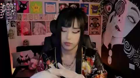    rawr   Anne Independent model      online show from October 28, 2025, 8:22 pm