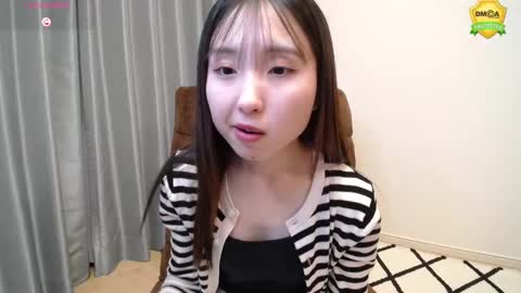 yui_x online show from February 27, 2025, 12:23 pm