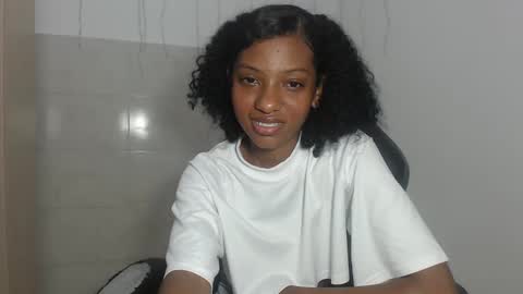 YUKARI online show from November 6, 2025, 7:04 pm