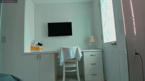 Yuki online show from April 11, 2026, 7:45 am