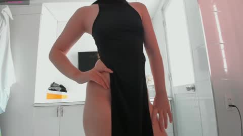 Yuki online show from April 19, 2026, 8:13 am