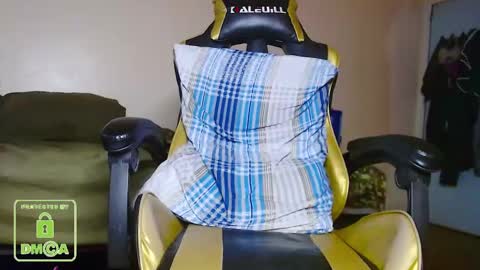 yukikawaiii online show from January 17, 2025, 5:21 am