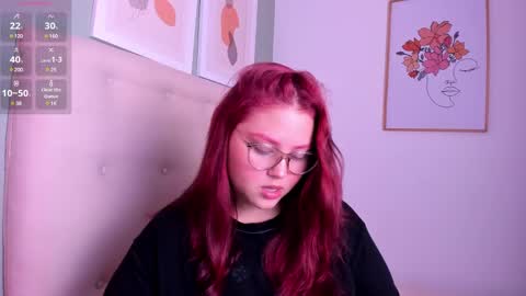 Yuliet online show from March 8, 2025, 5:01 pm