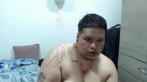 Snapshot of yulian_bigclit07 chatting on May 25, 2026, 2:28 am Yulian online show from May 25, 2026, 2:28 am