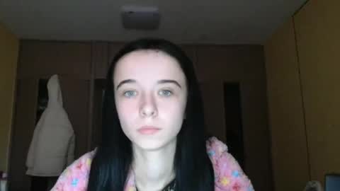 Yuliia online show from November 3, 2025, 6:47 am