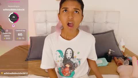 yuliethpetite online show from September 19, 2025, 5:02 pm