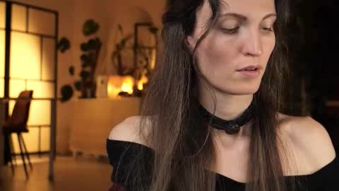 yulla dao online show from November 19, 2025, 7:03 pm