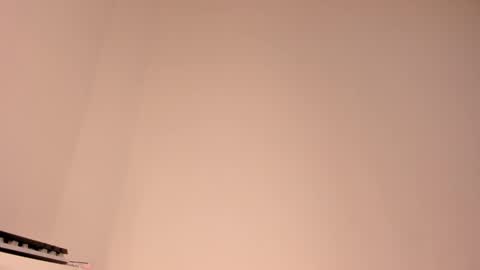 yulxx online show from January 7, 2025, 10:01 am