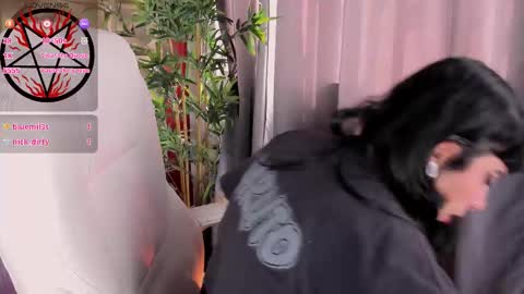 Snapshot of yumeko_jabami chatting on October 18, 2025, 2:51 pm YUMEKO online show from October 18, 2025, 2:51 pm