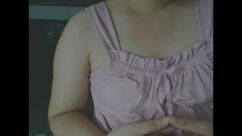 yumi123_ online show from October 7, 2025, 3:04 am