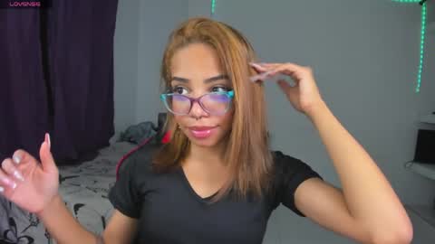 yumi_hanna online show from May 6, 2026, 7:35 am