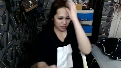 yumi online show from January 13, 2026, 1:00 am