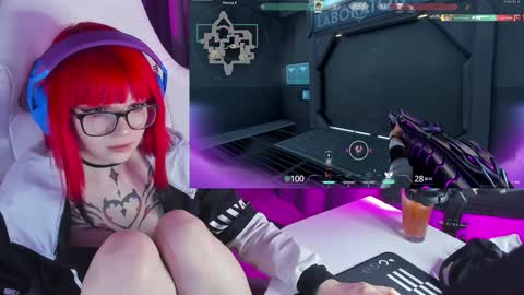 Yumi 3 online show from January 25, 2025, 1:10 am