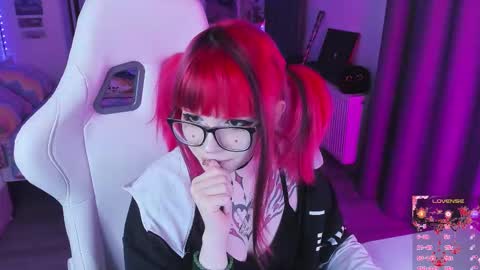 Yumi 3 online show from November 16, 2025, 8:25 pm