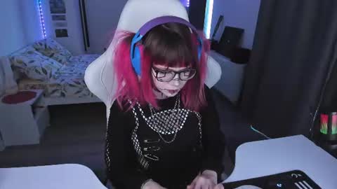 Yumi 3 online show from June 20, 2026, 1:19 am