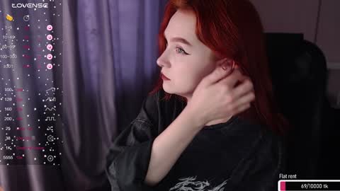 Mia 3  online show from December 5, 2024, 7:05 am