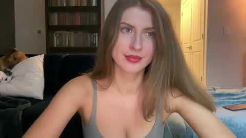 yumiandwolf online show from March 1, 2025, 4:37 am