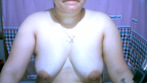 Snapshot of yumie_pussyx chatting on July 1, 2026, 6:48 am Yumie online show from July 1, 2026, 6:48 am
