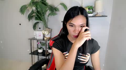 Snapshot of yumiexx chatting on July 23, 2026, 9:35 pm CALL ME YUMLEXX online show from July 23, 2026, 9:35 pm