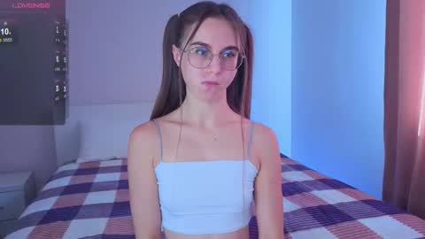 Yumi online show from September 9, 2025, 5:18 am