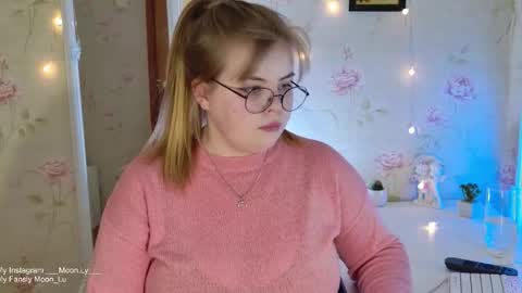 Polly online show from November 1, 2025, 4:42 pm