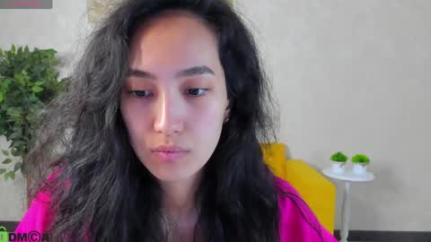 Cindey online show from April 11, 2026, 3:55 am