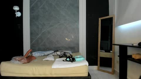 Yummyduo online show from February 1, 2025, 12:16 pm