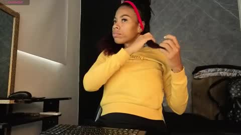 Yummyduo online show from October 23, 2025, 12:04 pm