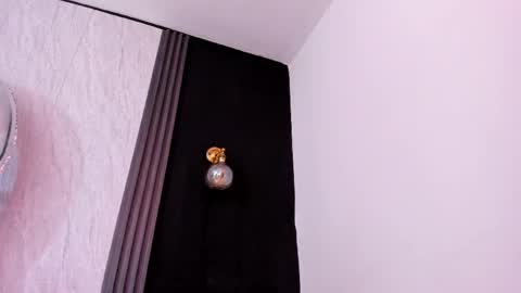 Yummyduo online show from April 17, 2026, 11:02 am