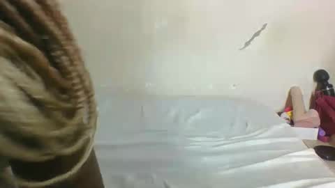 yummytitiess online show from November 12, 2025, 7:03 pm