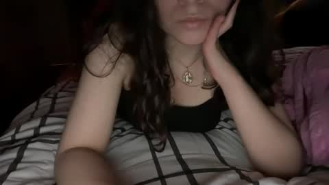 Snapshot of yummyybby chatting on January 19, 2025, 3:50 am yummyybby online show from January 19, 2025, 3:50 am