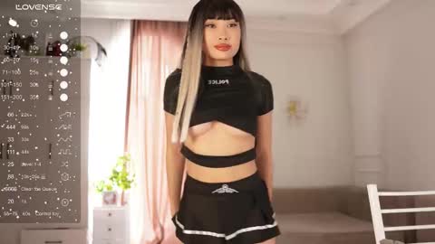 yuna_leen online show from October 15, 2025, 6:13 am