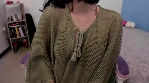 Yuna online show from January 4, 2025, 9:09 pm