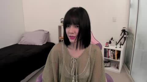 Yuna online show from January 15, 2025, 5:58 pm